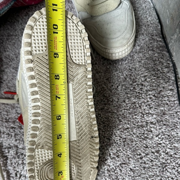 Off-White Floating Arrow Sneakers - Picture 7 of 7